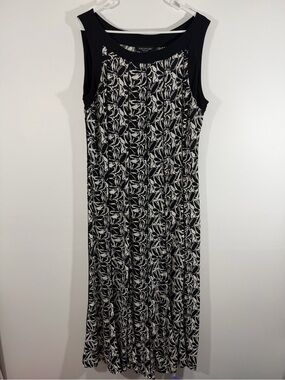 Perceptions NY  Black & White Sleeveless Floral Maxi Dress